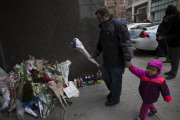 Brooklyn precinct mourns slain officers