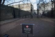 More protection for guards at royal palaces and residences, London, Britain - 28 Dec 2014