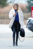 A lost Gigi Hadid hunts for a Tribeca photo studio to meet her model pals