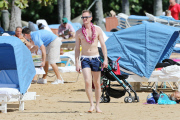 *EXCLUSIVE* **NO WEB** Neil Patrick Harris and David Furnish take the kids paddle boarding