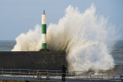 Strong winds in Britain - 09 Jan 2015