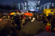 Berliner demonstrieren gegen Pegida