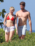 *PREMIUM EXCLUSIVE* **NO WEB** Miley Cyrus & Patrick Schwarzenegger Enjoying Their Vacation In Hawaii