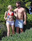 *PREMIUM EXCLUSIVE* **NO WEB** Miley Cyrus & Patrick Schwarzenegger Enjoying Their Vacation In Hawaii