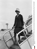 PARIS/FRANCE : Sophia Loren arrives at Orly airport