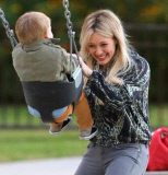 PREMIUM EXCLUSIVE Hilary Duff and Luca hit the park