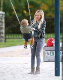 PREMIUM EXCLUSIVE Hilary Duff and Luca hit the park