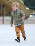 PREMIUM EXCLUSIVE Hilary Duff and Luca hit the park