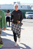 Gwen Stefani snacks on a banana as she gears up for dance practice
