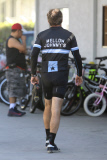 *EXCLUSIVE* Dennis Quaid smokes an e-cigarette in his cycling outfit