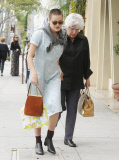 Tallulah Willis Takes Her Grandma To Lunch 