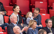 Victoria, Estelle und Daniel besuchen Eiskunstlaufmeisterschaft in Stockholm