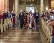 Royal family in church / We want to see an end to violence!