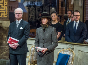 Royal family in church / We want to see an end to violence!