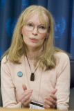 Mia Farrow addresses Darfur at UN press conference