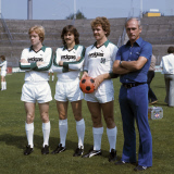 Neuzugaenge, v.l.n.r. Winfried Schaefer, Ewald Lienen, Klaus Amrath, Trainer Udo Lattek, Fussball, Bundesliga, 1977/1978, Pressetermin Borussia Moenchengladbach, Vorstellung der Mannschaft fuer die neue Saison