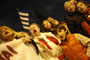 Greeks protest against extortion by Troika