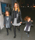PREMIUM EXCLUSIVE Jessica Alba takes her girls to see the Gwen Stefani show