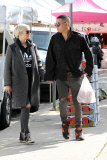 Stylish duo Ashlee Simpson and Evan Ross make a trip to their local Farmers Market