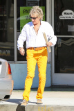 Rod Stewart is looking sexy in his bright yellow pants
