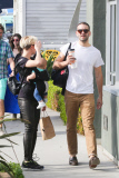 EXC:  SCARLETT JOHANSSON AND FAMILY SHOPPING!