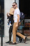 EXC:  SCARLETT JOHANSSON AND FAMILY SHOPPING!