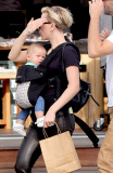 EXC:  SCARLETT JOHANSSON AND FAMILY SHOPPING!