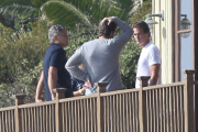 *EXCLUSIVE* George Clooney enjoys a Sunny Day visit to Rande Gerber's home