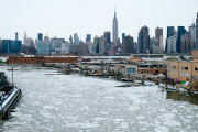 Cold Weather in New York, America - 21 Feb 2015