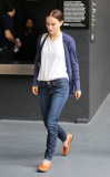 Natalie Portman flawless and make up free