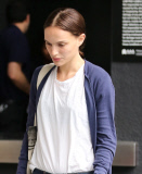 Natalie Portman flawless and make up free