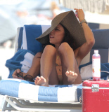 Bethenny Frankel and her flawless bikini body soak up the sun