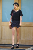 Taylor Swift shows off her thin stems in a black ensemble