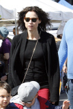 Minnie Driver enjoys a beautiful Sunday at Farmers Market