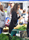 Minnie Driver goes produce shopping at the Farmers Market