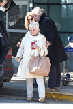 DAME JUDI DENCH WITH BOYFRIEND DAVID MILLS ARRIVE AT JFK AIRPORT IN NYC.