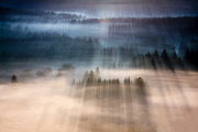 Photographer captures beautiful images of sunrays in Beskidy Mountains, Poland, Feb 2015