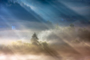 Photographer captures beautiful images of sunrays in Beskidy Mountains, Poland, Feb 2015