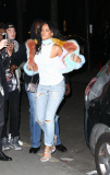 Rihanna_shopping