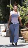 PREMIUM EXCLUSIVE Katie Holmes leaving yoga in baggy sweats