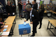 Haifa An Israeli woman casts her ballot at a polling station  in the northern city