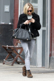 Sienna Miller Hailing a Cab in Chelsea