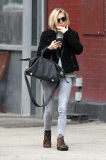 Sienna Miller Hailing a Cab in Chelsea