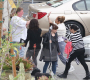 Jennifer Lopez goes to American Idol in fur and sweats 