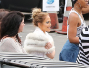 Jennifer Lopez goes to American Idol in fur and sweats 