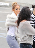 Jennifer Lopez goes to American Idol in fur and sweats 