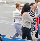 Jennifer Lopez goes to American Idol in fur and sweats 