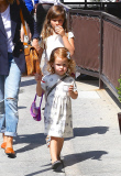 Jessica Alba spends a lovely afternoon with her daughters  Pt 2