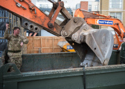 Bomb Disposal Experts Destroy WW2 Bomb Found in Bermondsey, London - 24 Mar 2015