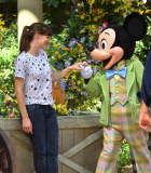 Jennifer Garner poses with Mickey Mouse during fun family day at Disneyland!